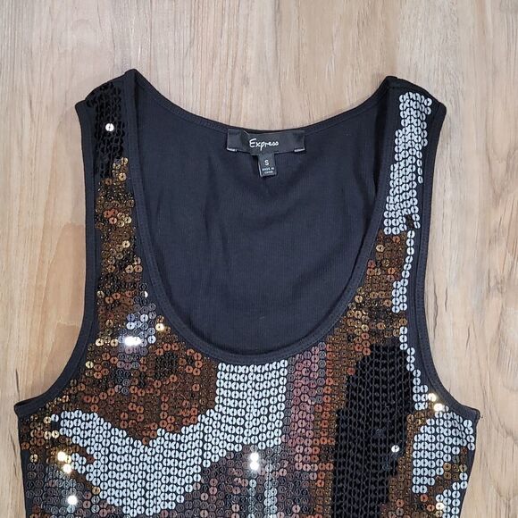 🔹️Express Black Camouflage Sequined Sleeveless Top Small - Picture 3 of 8